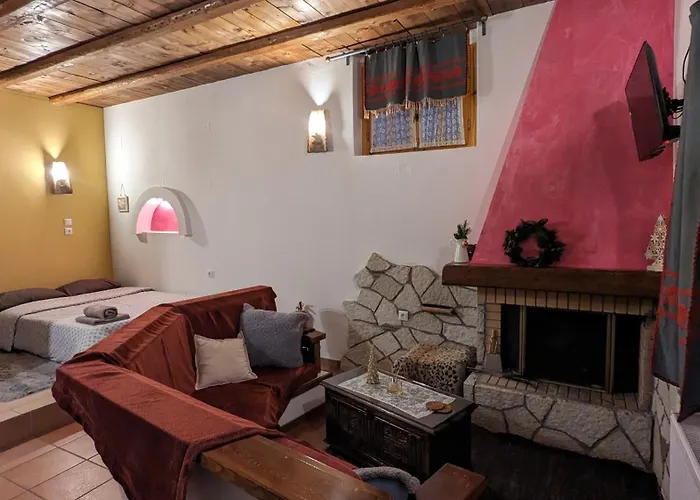 Diminio 3 Apartment At Livadi Arachova